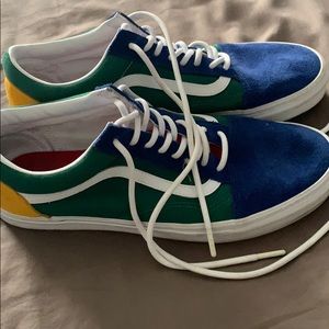 Yatch club vans